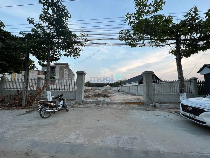 Hình ảnh Bán đất mặt tiền Hùng Vương, an tây, bến cát, 2400m2, 25 tỷ, TC 600
