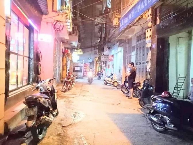 Hình ảnh Nhà đẹp 4 tầng cách Ngã Tư Sở 30m – Ô tô kinh doanh chỉ nhỉnh 4 tỷ