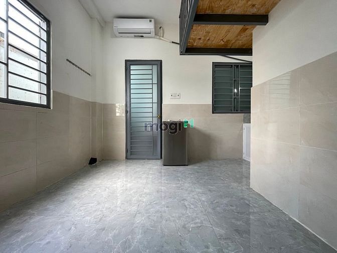 Hình ảnh Phòng Bình Giã gác cao, cửa sổ ngoài trời