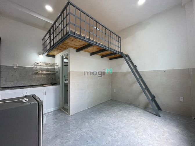 Hình ảnh Phòng Bình Giã gác cao, cửa sổ ngoài trời