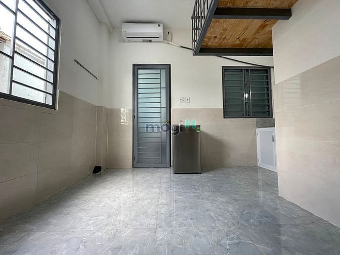 Hình ảnh Phòng Bình Giã gác cao, cửa sổ ngoài trời