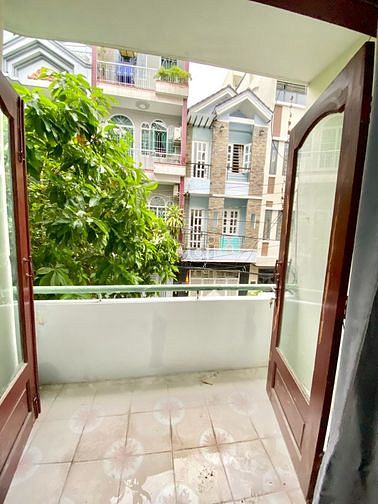 Hình ảnh Phòng Balcon Full NT khu an ninh Bàu cát,p14,Q.Tân Bình