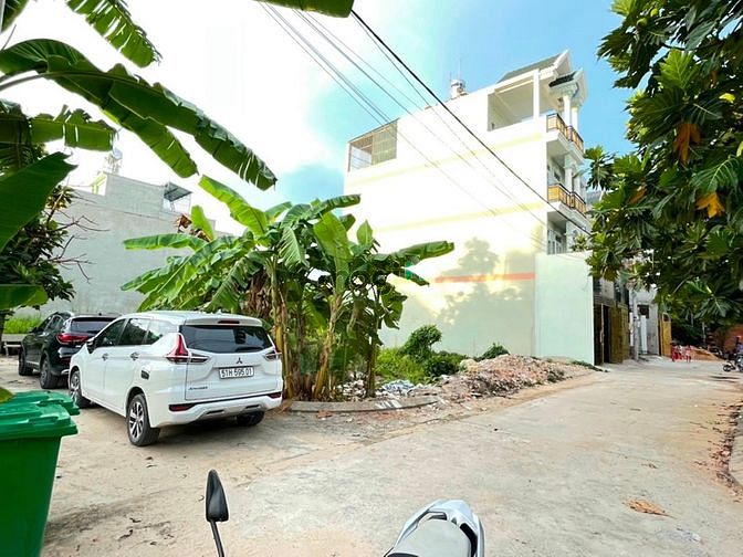 Hình ảnh Bán nền biệt thự 160m2 MT Lê Văn Việt, Tăng Nhơn Phú A,Q9 giá 5tỷ7,shr