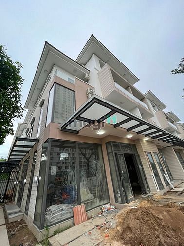 Hình ảnh CHDV Full NỘi Thất 1PN - 2PN có Bancol ngay Q2