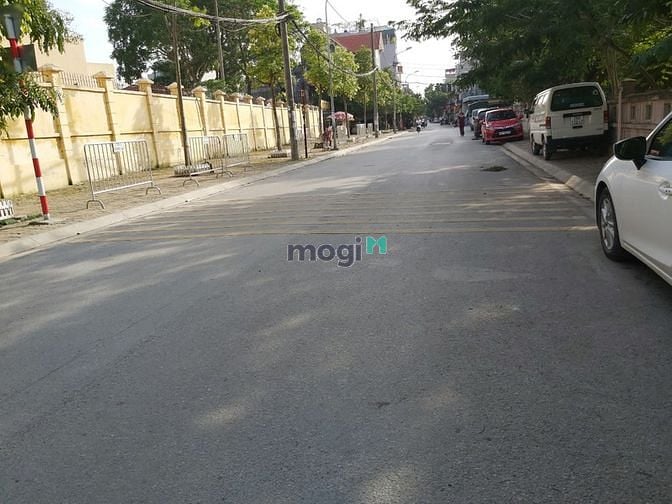 Hình ảnh Bán 44m2 Đất Phố Hoa Lâm, Việt Hưng. Cạnh Trường Tiểu Học Việt Hưng
