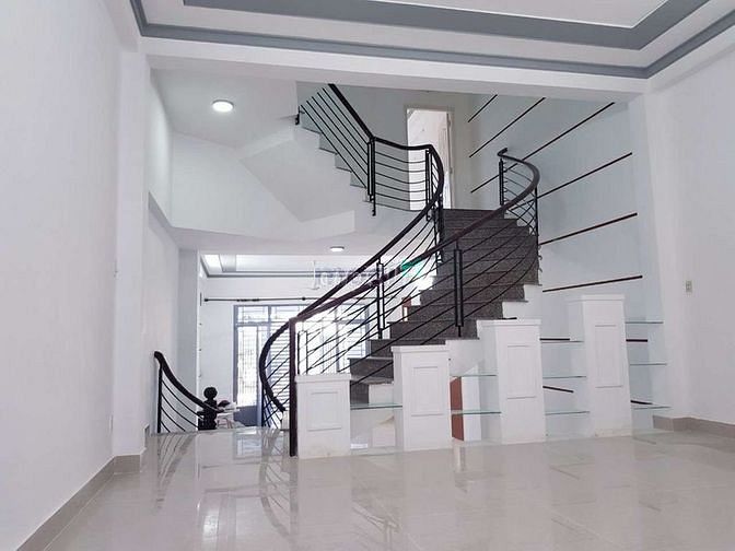 Hình ảnh Nhà nguyên căn 1 trệt 2 lầu khu Tên Lửa, Bình Tân