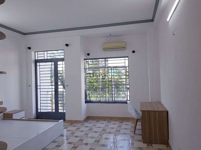 Hình ảnh Nhà nguyên căn 1 trệt 2 lầu khu Tên Lửa, Bình Tân