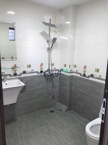 Hình ảnh bán nhà xây sẵn 4 thầng 1 tum đẹp tại phúc lợi long biên hà nội