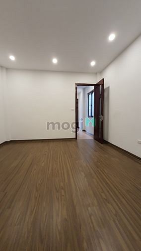 Hình ảnh bán nhà xây sẵn 4 thầng 1 tum đẹp tại phúc lợi long biên hà nội