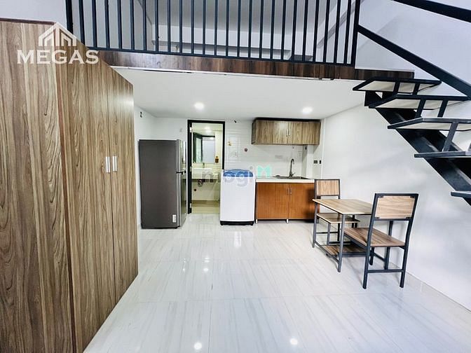 Hình ảnh Phòng full nội thất như hình - Cửa sổ thoáng mát