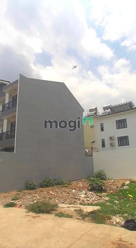 Hình ảnh Cần sang gấp lô đất MT Trần Văn Kiểu Q6,sát THPT Bình Phú,2tỷ4/100m2.