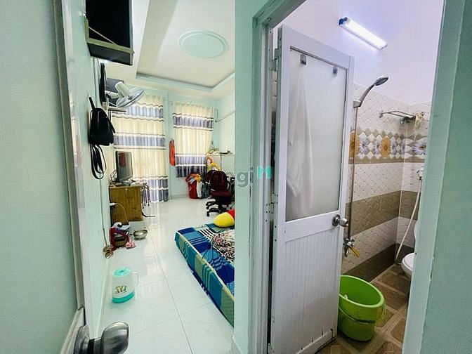 Hình ảnh Bình Tân 2,7 Tỷ-Nhà đẹp 5 tầng -Hẻm 3m sát mặt tiền -Chủ nhiệt bán gấp