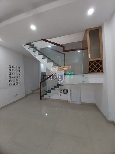 Hình ảnh Nhà đẹp mới hẻm thông Phan Chu Trinh 4.6x10 4PN