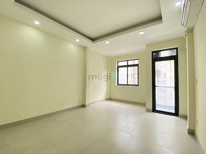 Hình ảnh Phòng Ban Công rộng 32m2 kế bên CV Hoàng Văn Thụ giá 5trieu