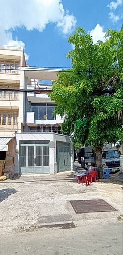 Hình ảnh Cho thuê căn góc 2 mặt tiền đường Vành Đai trong
