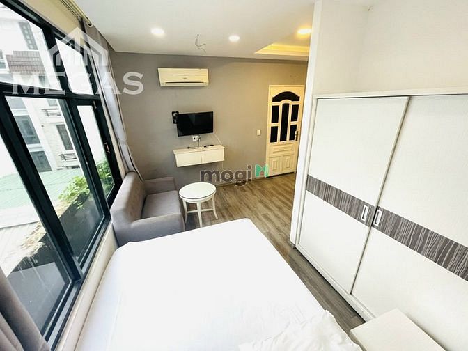 Hình ảnh Cho Thuê Căn Hộ Studio Mặt Tiền Đường Huỳnh Mẫn Đạt