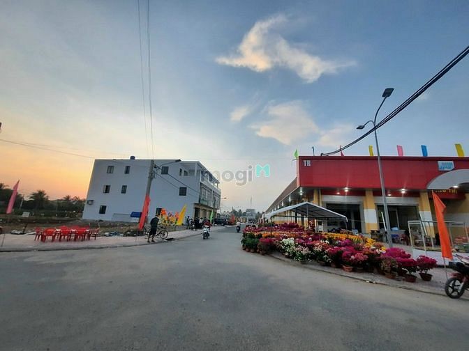Hình ảnh Bán đất nền tại Thị trấn Thạnh Phú, giá 1690000000