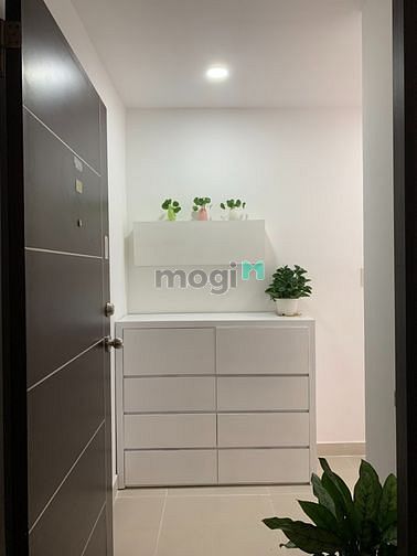 Hình ảnh Căn góc 74m2 2PN-2WC Cần bán gấp tại SKY GARDEN 3