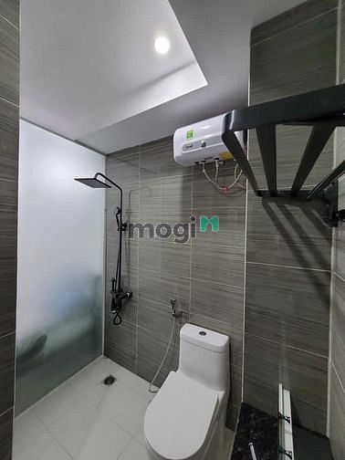 Hình ảnh Dublex cửa sổ lớn gần Lotte.RMIT