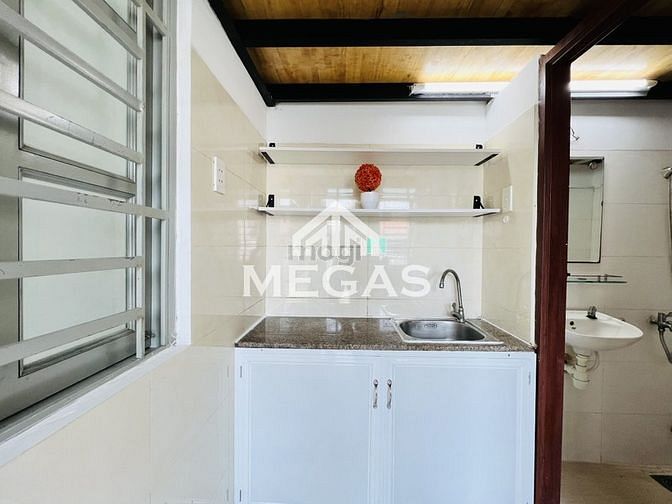 Hình ảnh Phòng full Nội thất ban công thoáng mát gần cầu vượt Hoàng Hoa Thám