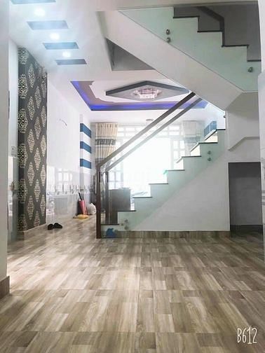 Hình ảnh Nhà gần mặt tiền Đ. Tôn Đản , phường 14, Q4.