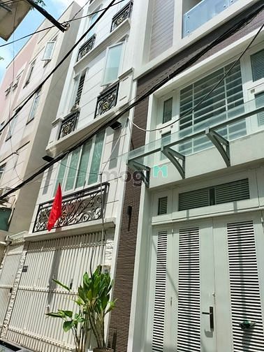 Hình ảnh Bán căn mặt tiền Trần Phú ( đoạn 2 chiều ) Quận 5