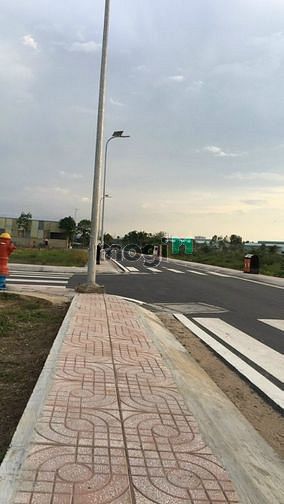 Hình ảnh Cần bán nền đẹp KDC Hải Sơn đường 16m