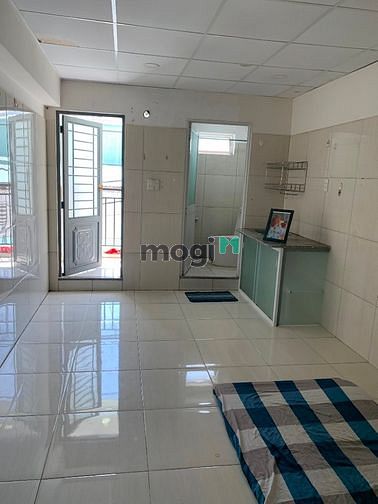 Hình ảnh Studio thoáng mát, ban công rộng rãi HF hỗ trợ cọc