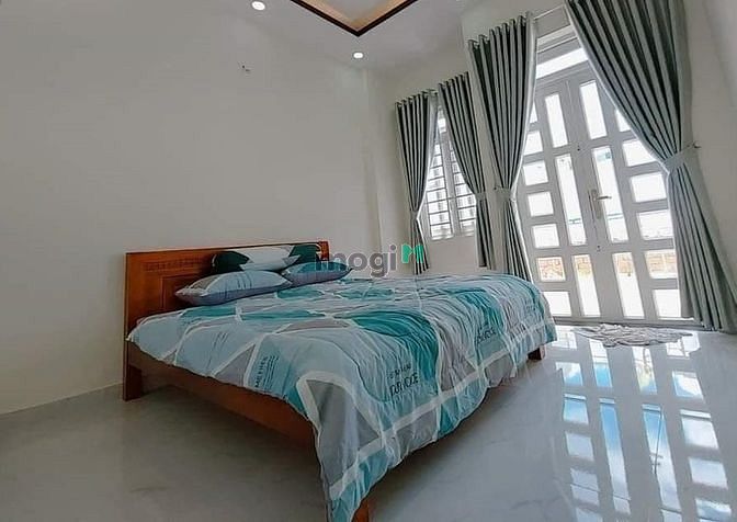 Hình ảnh Em Bán Gấp Căn Nhà Như Hình 5x12m Sổ Hồng Riêng