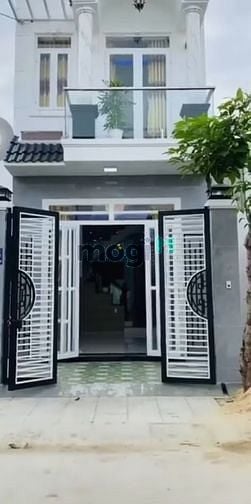 Hình ảnh Em Bán Gấp Căn Nhà Như Hình 5x12m Sổ Hồng Riêng