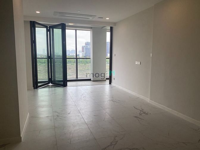Hình ảnh Căn 3PN view ban công đặc biệt 3 hướng-DT lớn 143m2-Metropole