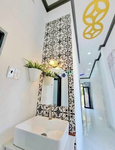 Hình ảnh Bán nhà Tôn Đản p4Q4 2ty450 37m2