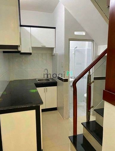 Hình ảnh Cần bán gấp nhà hẻm đg BÀ HẠT,Q10,DT 32m2