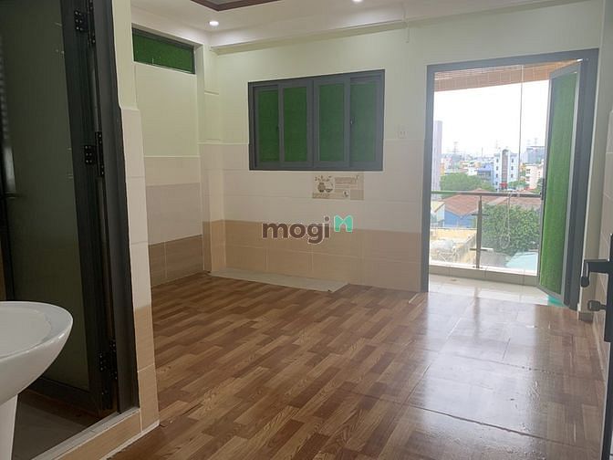 Hình ảnh Phòng cao cấp ngay khu tên lửa,30m2, có thang máy, ban công, mới 99%