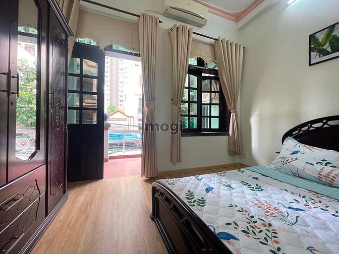 Hình ảnh CHDV full NT có ban công cửa sổ thoáng mát Nguyễn Hữu Cảnh