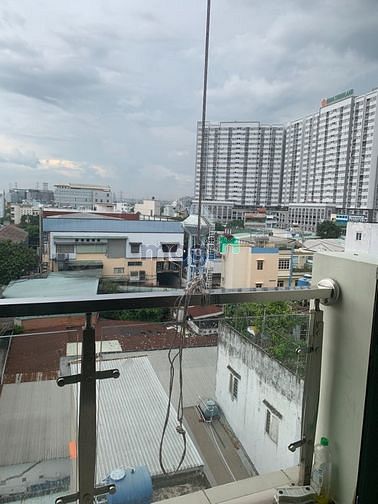 Hình ảnh Phòng cao cấp ngay khu tên lửa,30m2, có thang máy, ban công, mới 99%