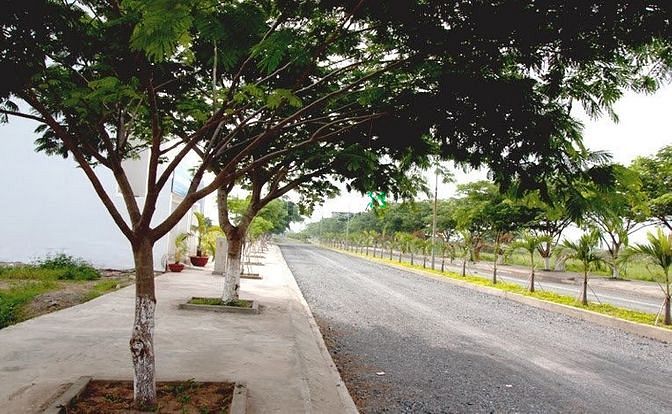 Hình ảnh Kẹt tiền bán lại lô đất 130m2 ngay trung tâm thủ TP. Thủ Đức