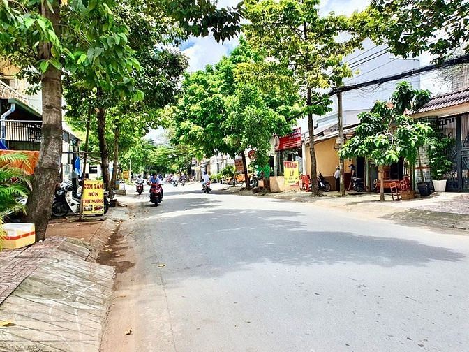 Hình ảnh Kẹt tiền bán lại lô đất 130m2 ngay trung tâm thủ TP. Thủ Đức