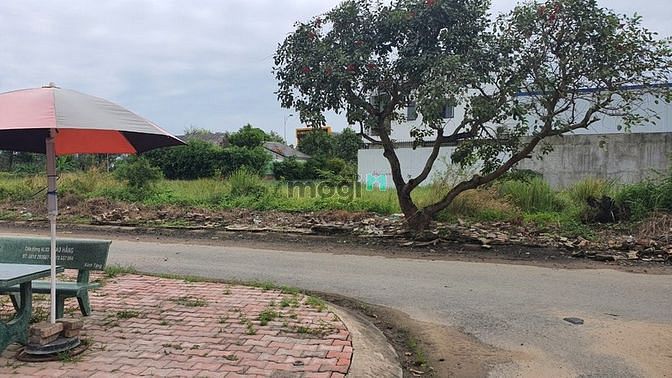 Hình ảnh Kẹt tiền bán lại lô đất 130m2 ngay trung tâm thủ TP. Thủ Đức