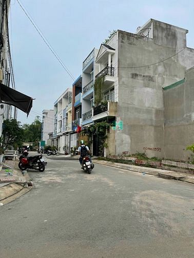 Hình ảnh Bán gấp đất  hạ chào 1,2 tỷ xuống còn 3,8tỷ. DT 6*14. MT 10m xe tải đổ