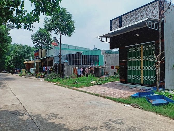Hình ảnh Chính chủ cần ra gấp 150m2 đất full thổ cư sát KCN Mỹ Phước 2 dân đông