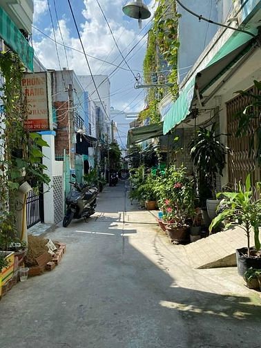 Hình ảnh Cho thuê nhà nguyên căn hẻm Lâm Văn Bền