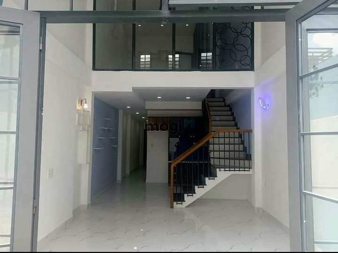 Hình ảnh VỀ QUÊ BÁN NHÀ HẺM Bến Bình Đông quận 8 có SHR