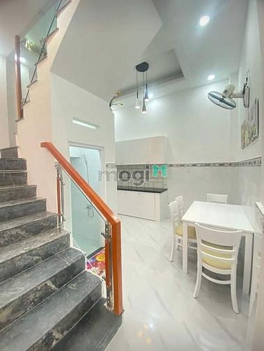 Hình ảnh BÁN  GẤP  NHÀ  Dương Tử  Giang quận 5 có  SHR 52m2