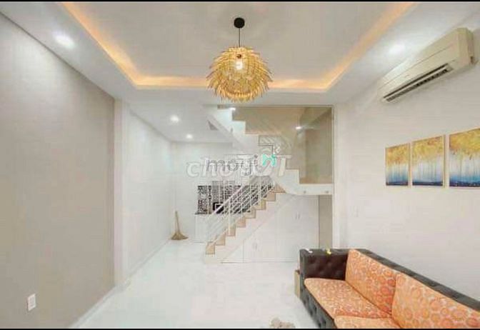 Hình ảnh BÁN nhanh nhà Lạc Long Quân Q11 40m2