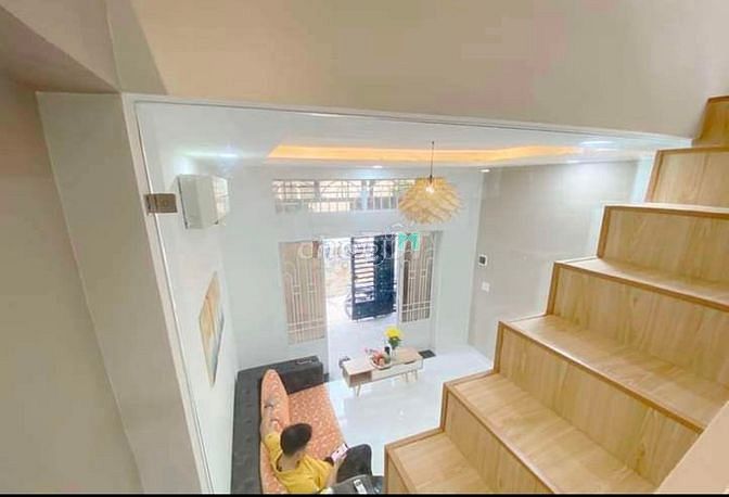 Hình ảnh BÁN nhanh nhà Lạc Long Quân Q11 40m2