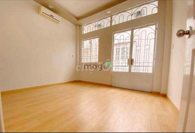 Hình ảnh BÁN nhanh nhà Lạc Long Quân Q11 40m2