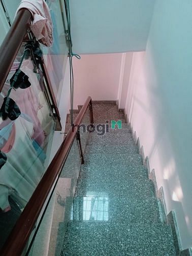Hình ảnh Bán Nhà Đẹp Hẻm Xe Hơi Bình Tân