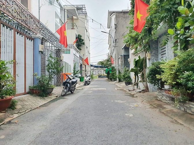 Hình ảnh Hẻm 12 đường 339 Phước Long B Dt Khủng 100m2 ( 5*20) 7.8 tỷ