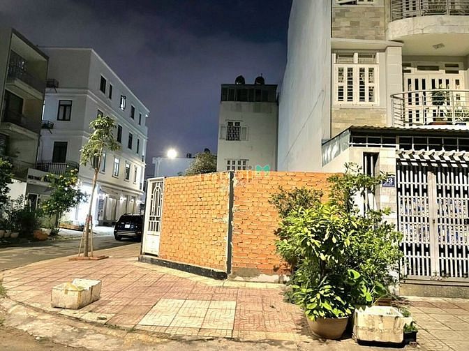 Hình ảnh Bán Lô Góc 2 Mặt Tiền Đường 45&46 Lê Văn Thịnh, Bình Trưng Tây Q2